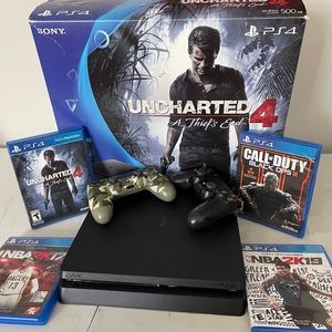 PS4 SLIM UNCHARTED BUNDLE